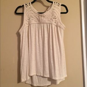 Rafael’s soft Crchet medium   loosely fitted tank